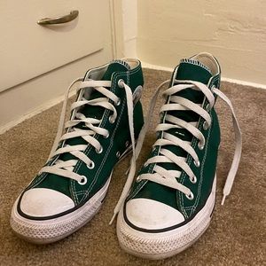 Midnight Clover Green Converse Women’s size 8